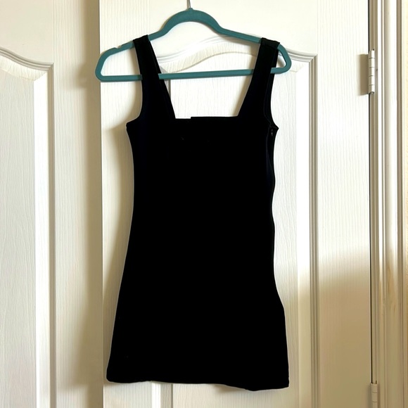 Dress - Picture 1 of 2